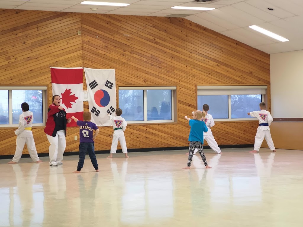 Oxford Heights Community Club | 359 Dowling Ave E, Winnipeg, MB R2C 3M4, Canada | Phone: (204) 222-2419