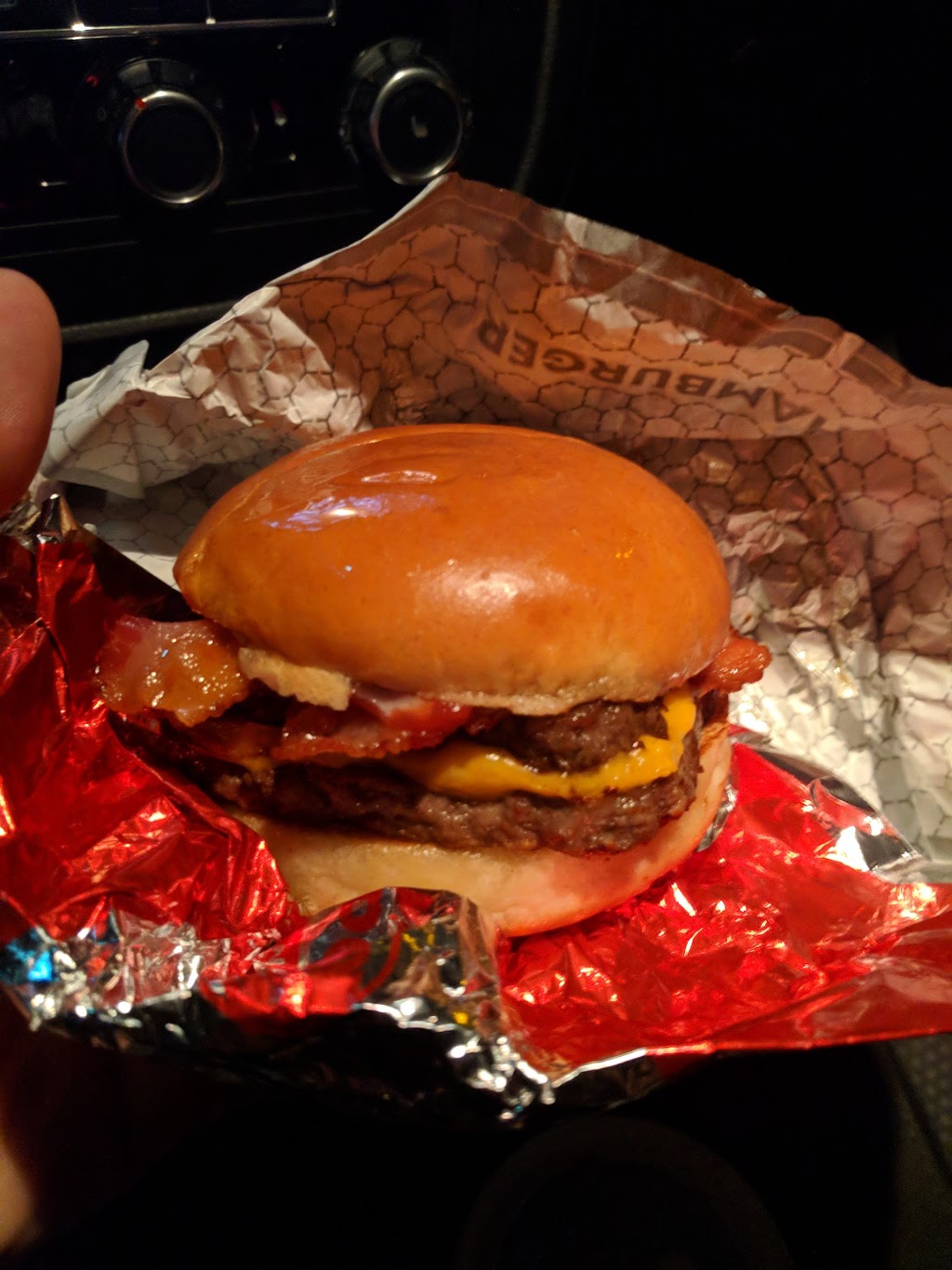 Wendys | 7615 Vedder Rd, Chilliwack, BC V2R 4E8, Canada | Phone: (604) 858-2323