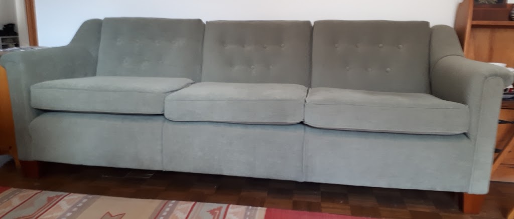 Streetsville Custom Upholstery | 64 Thomas St #2, Mississauga, ON L5M 1Y7, Canada | Phone: (416) 834-1672