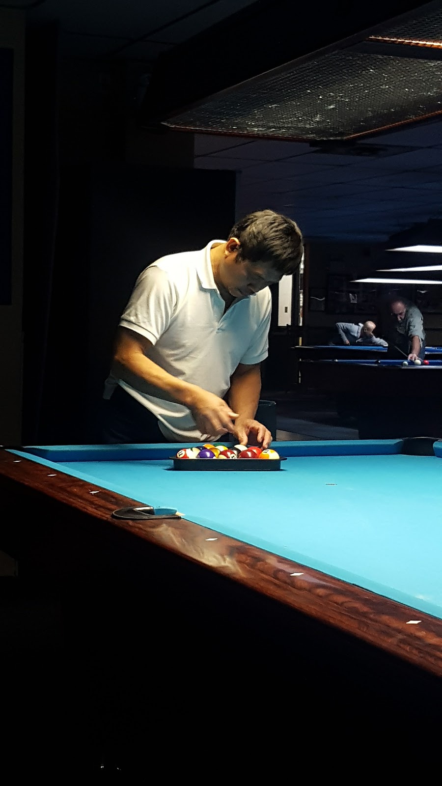 Le Spot Billiard Lounge