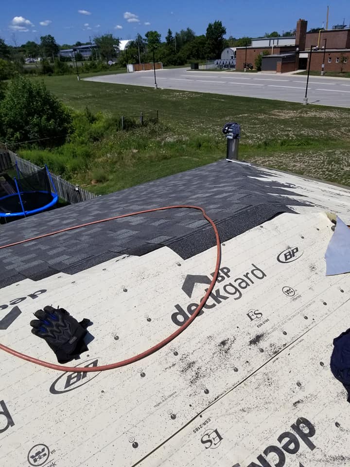 Newfoundland Roofers | 235 Quigley rd #unit 15, Hamilton, ON L8K 5M9, Canada | Phone: (289) 442-7663