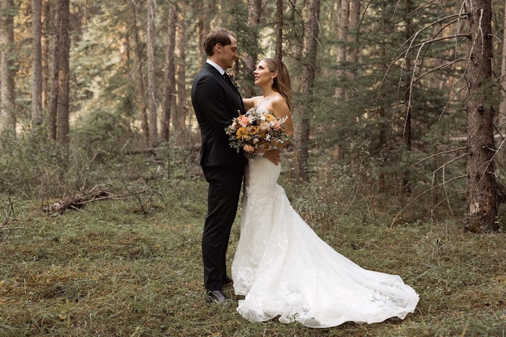 Willow and Wolf Banff Elopement Photographers | 200 Glacier Dr, Canmore, AB T1W 1K6, Canada | Phone: (403) 333-6663