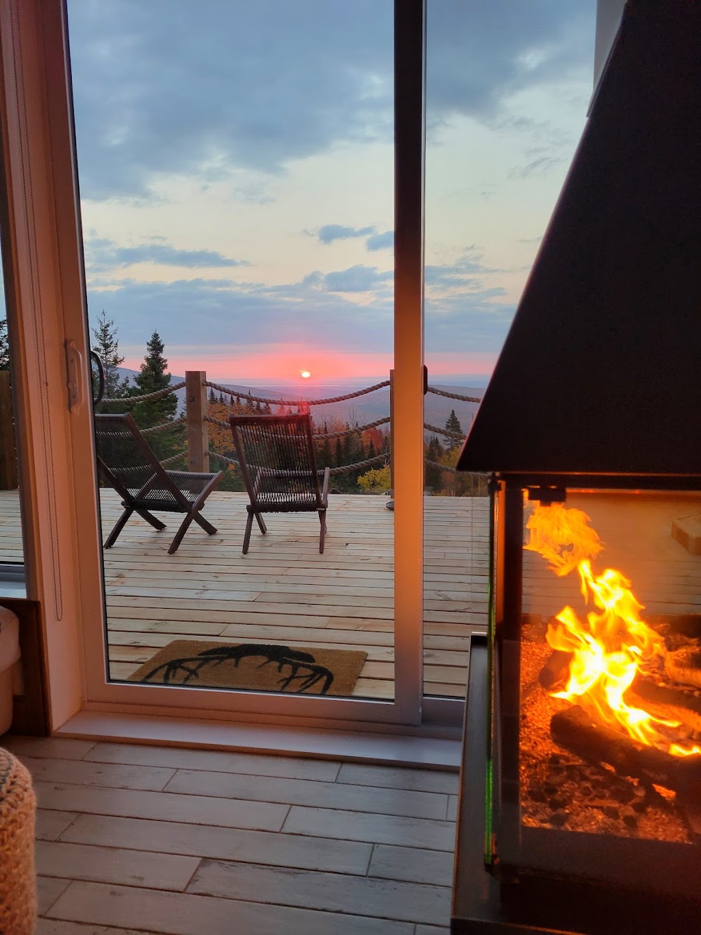 Le Panörama | 33, chemin de lOurs Noir Domaine Maelström, Lac-Beauport, QC G3B 1B3, Canada | Phone: (418) 802-3475