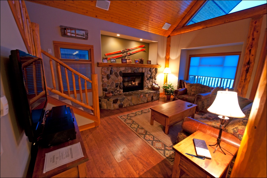 Woodcutter Cabins, Big White | 360 White Horse Lane, Kelowna, BC V1P 1P3, Canada | Phone: (250) 765-8888