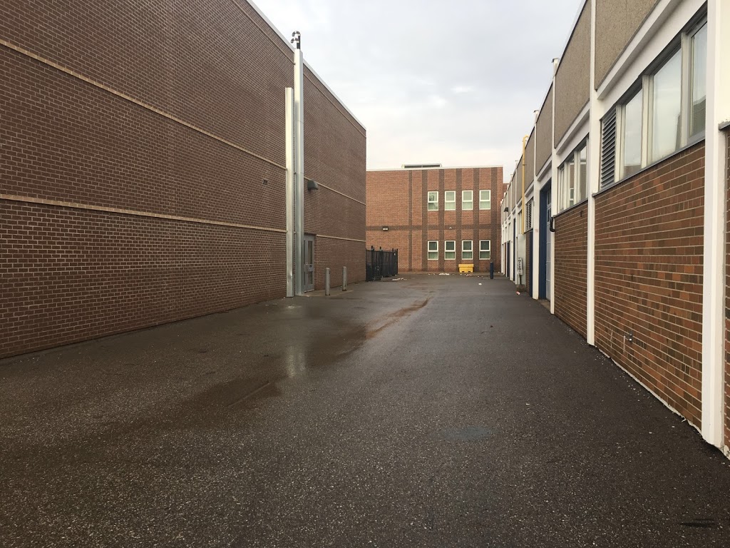 Bramalea Secondary School | 510 Balmoral Dr, Brampton, ON L6T 1W4, Canada | Phone: (905) 793-2400