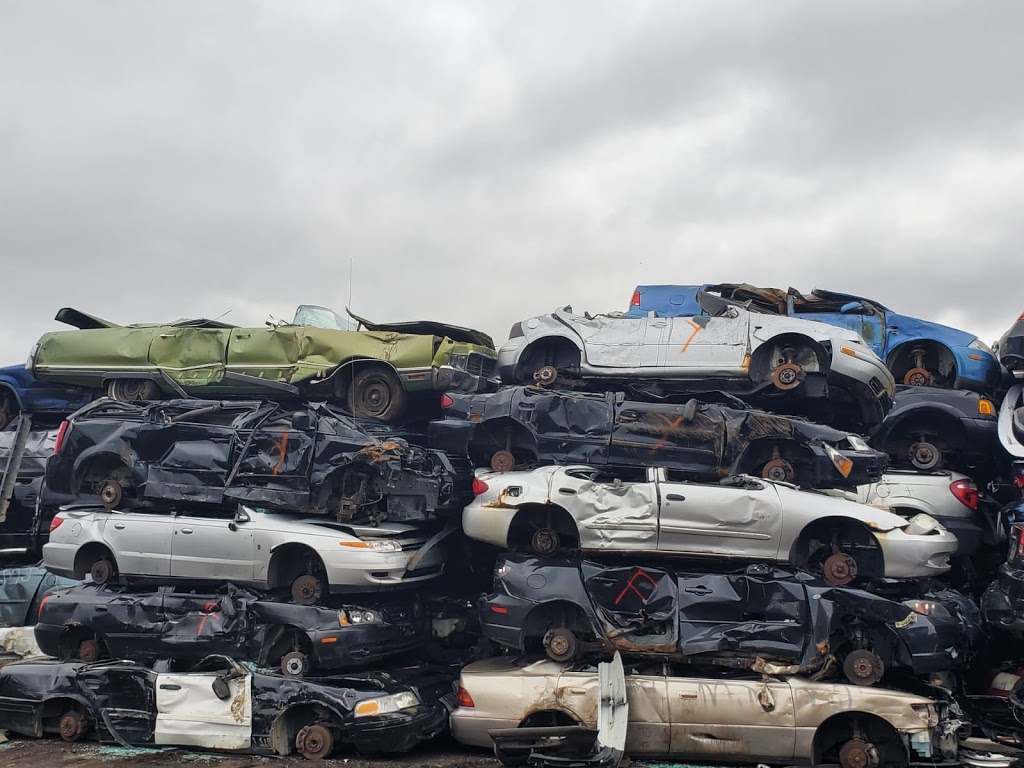 Junk Car Removal Milton | 384 Coombs Ct, Milton, ON L9T 7N5, Canada | Phone: (647) 699-6361