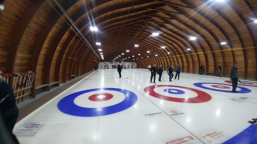 Ridgetown Golf and Curling Club | 12438 Golf Course Line, Ridgetown, ON N0P 2C0, Canada | Phone: (888) 833-8787