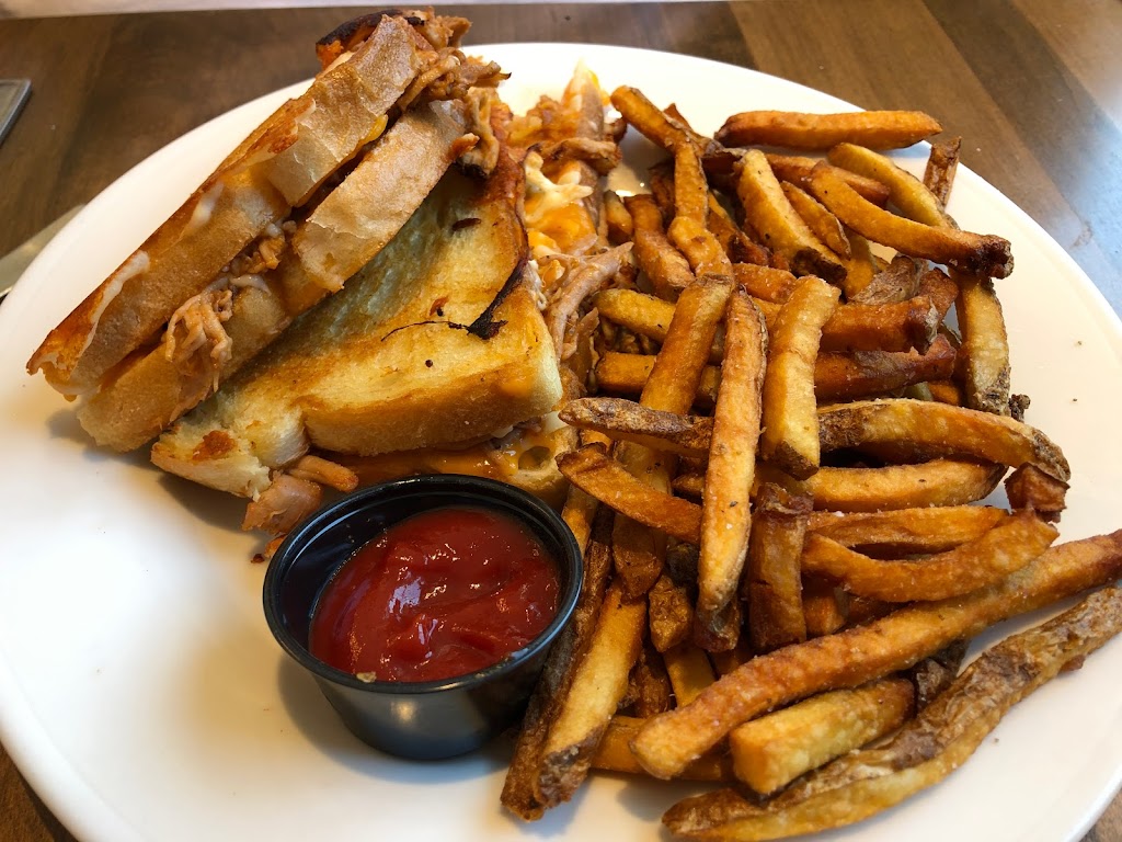 The Hub Mitchell | 25 Ontario Rd, Mitchell, ON N0K 1N0, Canada | Phone: (519) 508-2337