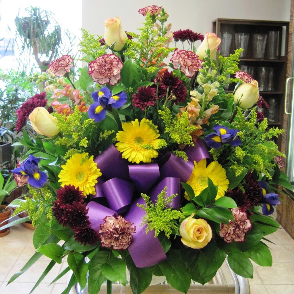 Funeral Tributes Flowers | 1960 Lawrence Ave E, Scarborough, ON M1R 2Z1, Canada | Phone: (416) 285-7130