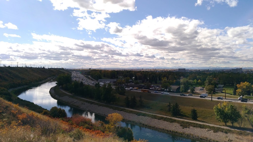 Southview View Deck | 2195-2359 26 St SE, Calgary, AB T2B, Canada