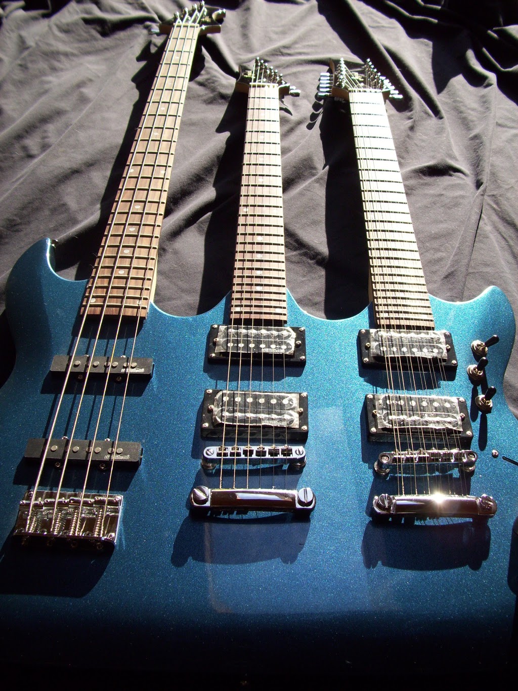 The Guitar Shoppe | 501 40 Ave NW #703, Calgary, AB T2K 5S5, Canada | Phone: (403) 401-1640