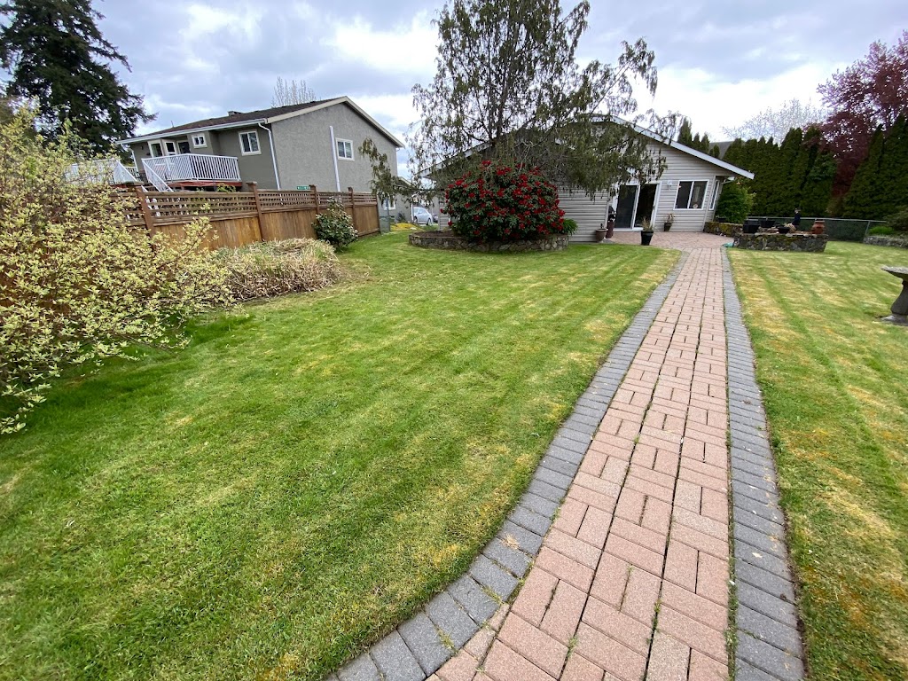 Freshman Landscaping Crew | Jedburgh Rd, View Royal, BC V9B 1K7, Canada | Phone: (250) 516-6687