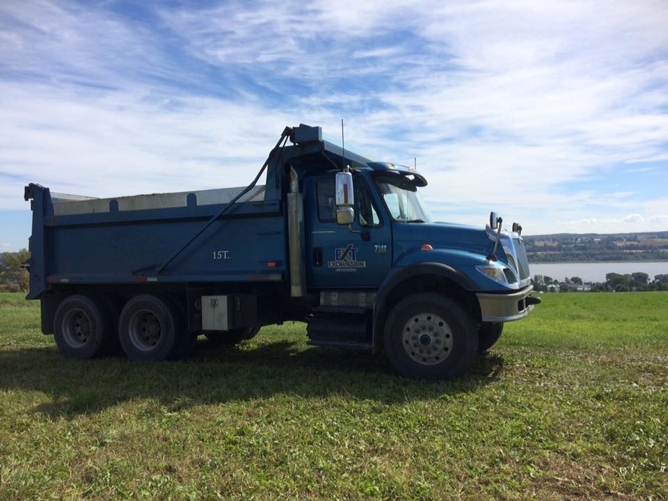 Excavation EXT Inc | 1452 Chem. Royal, Saint-Pierre, QC G0A 4E0, Canada | Phone: (418) 991-3001