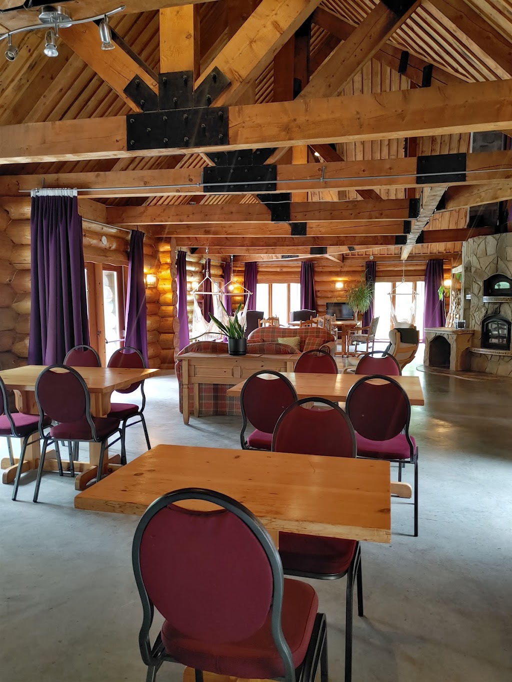 Auberge Estonia Hébergement Nature | 4333 Chem. du Lac Brennan, Rawdon, QC J0K 1S0, Canada | Phone: (450) 712-6337
