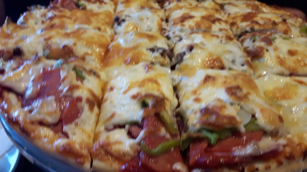 Juliana Pizza & Lounge | 5064 4 Ave, Regina, SK S4T 0J6, Canada | Phone: (306) 543-1221