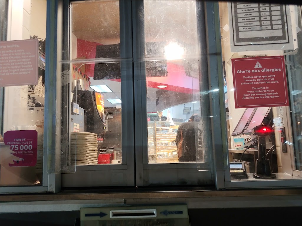 Tim Hortons | 3340 Bd des Sources, Dollard-des-Ormeaux, QC H9B 1Z9, Canada | Phone: (514) 685-1133