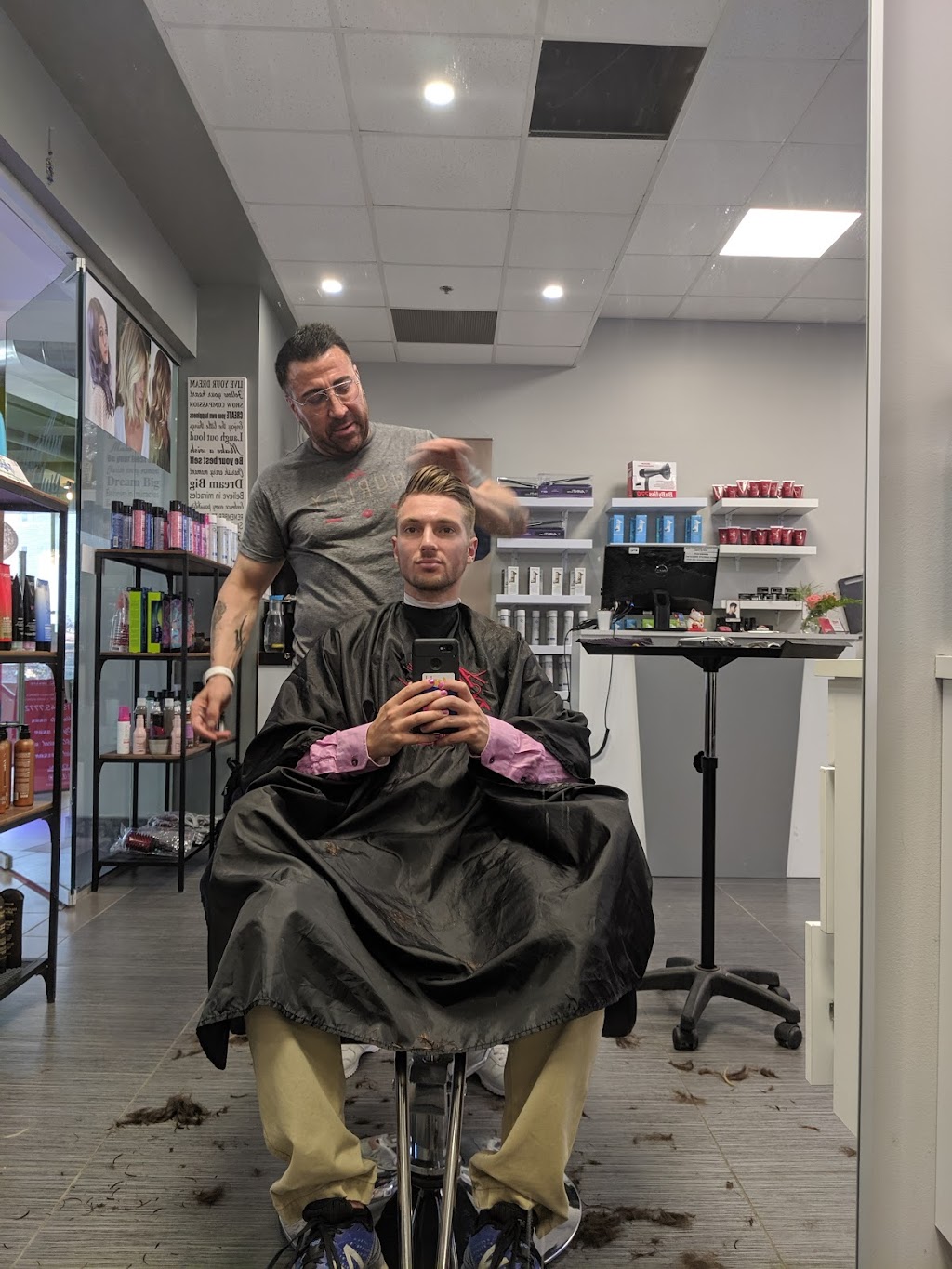Andrew Nuri Hair Studio | 203 Lester St, Waterloo, ON N2L 3W3, Canada | Phone: (519) 745-7772