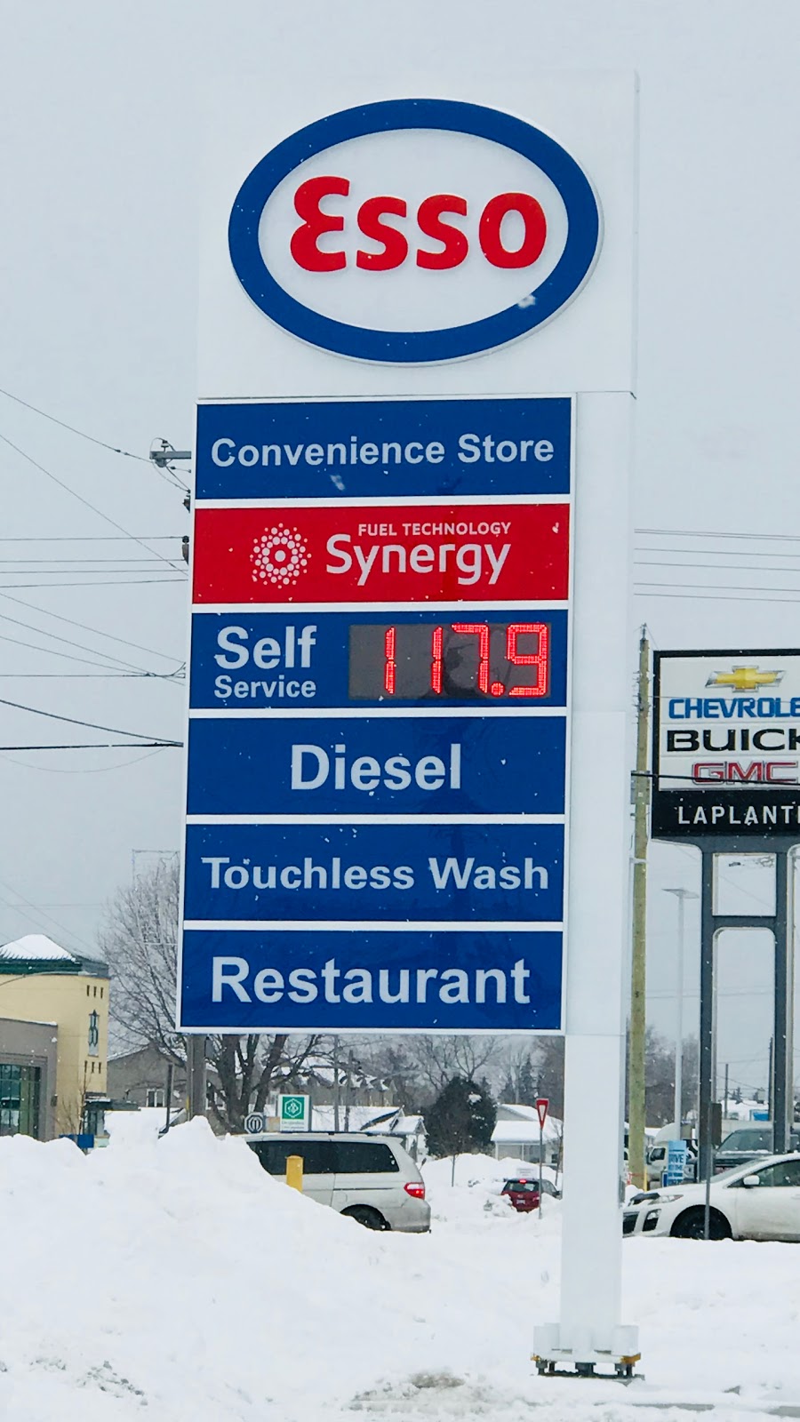 Esso | 2 Racine St, Casselman, ON K0A 1M0, Canada | Phone: (613) 764-3507
