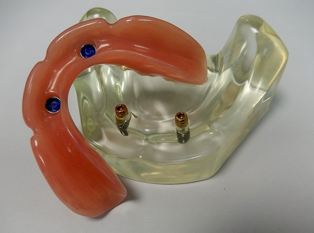 Oakridge Denture Centre Ltd | 2580 Southland Dr SW, Calgary, AB T2V 4J8, Canada | Phone: (403) 251-1522