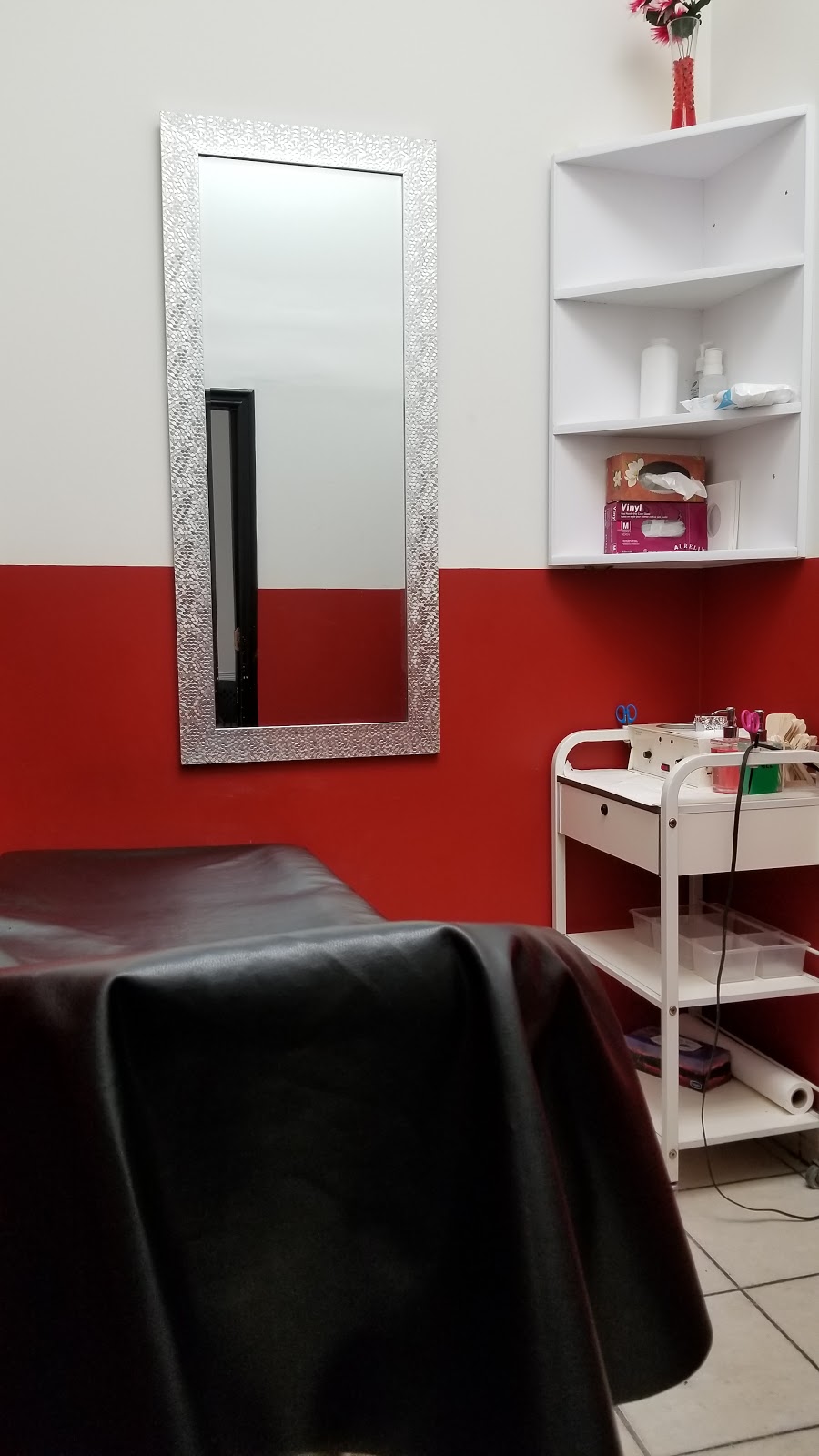 Silver Salon | 8975 Chinguacousy Rd, Brampton, ON L6Y 0B7, Canada | Phone: (905) 457-8700