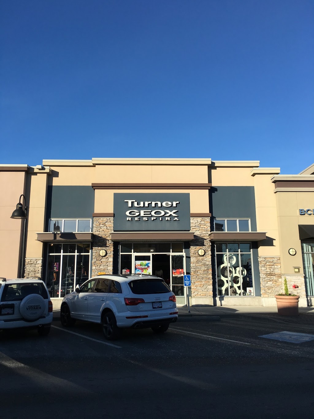 Turner Geox Respira | 16031 24 Ave #16, Surrey, BC V3S 9H7, Canada | Phone: (604) 531-7762