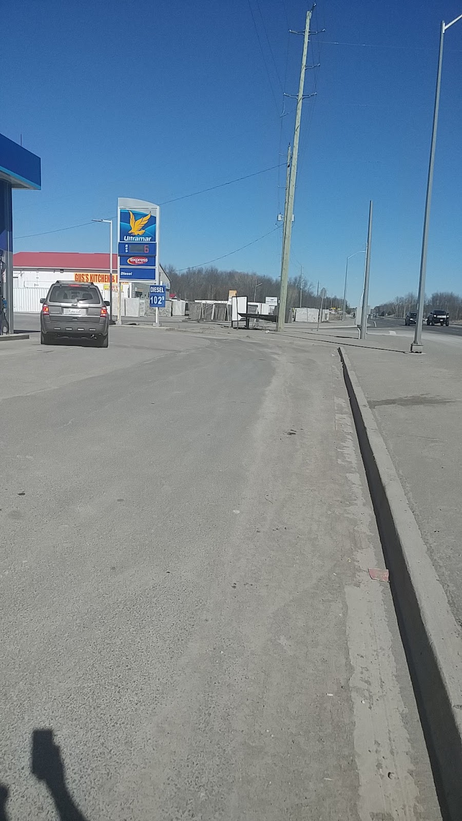 Ultramar | 1274 A Hwy 7, Otonabee-South Monaghan, ON K9J 0G6, Canada | Phone: (705) 295-0022