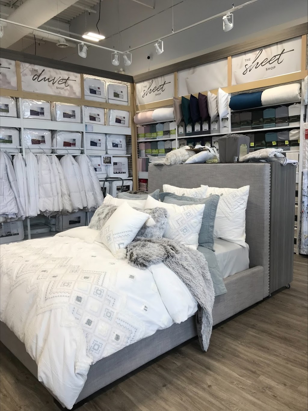 QE Home | Heartland Town Centre, 905 Britannia Rd W, Mississauga, ON L5V 2X8, Canada | Phone: (905) 542-0848