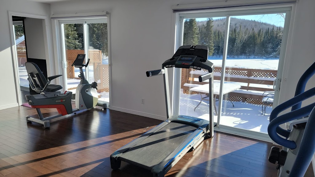 Reine Des Dunes Chalet | 193 Chem. des Dunes, Rivière-Rouge, QC J0T 1T0, Canada | Phone: (514) 348-6777