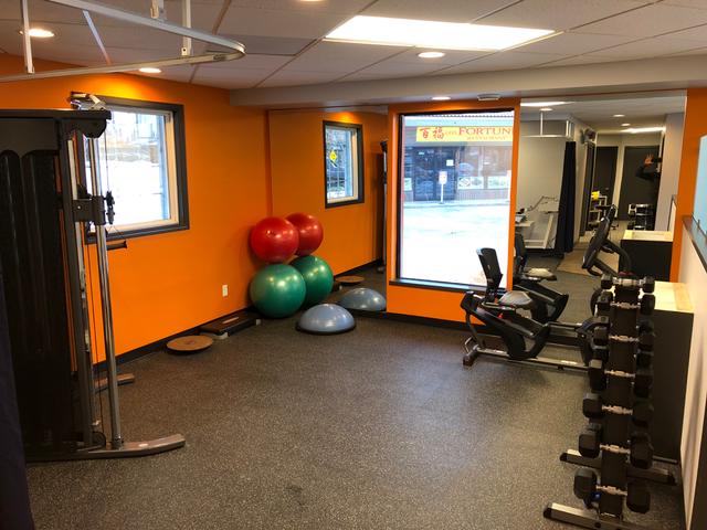 Sun City Physiotherapy - Lower Mission | 3970 Lakeshore Rd, Kelowna, BC V1W 1V5, Canada | Phone: (778) 699-2006