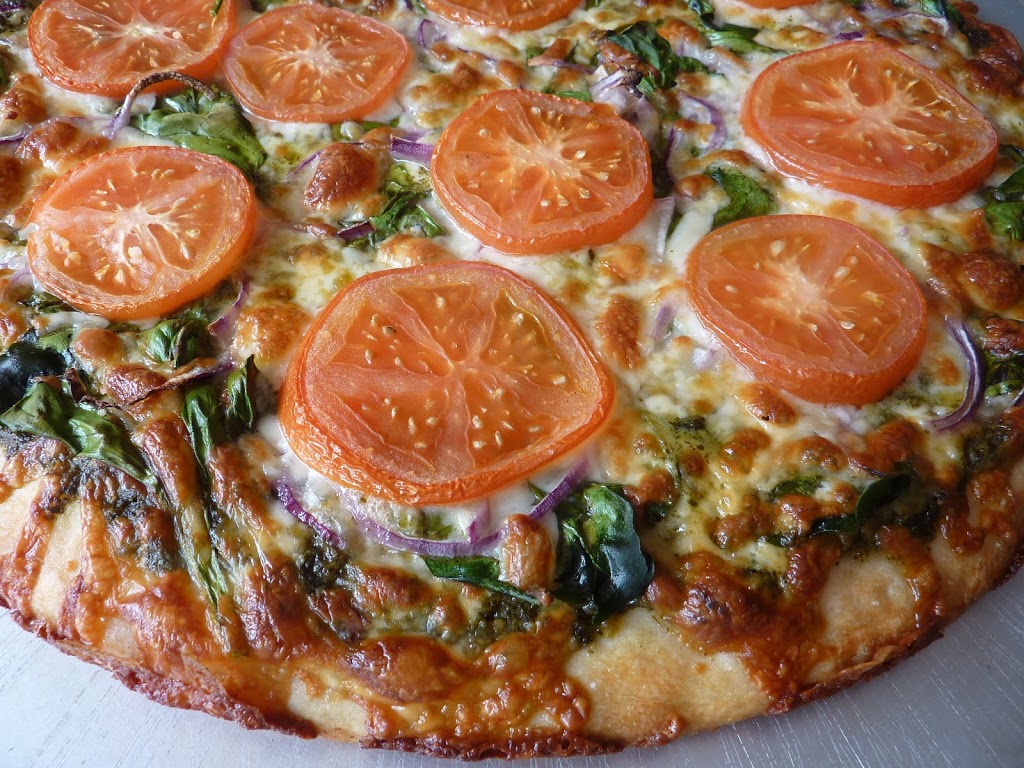 Dundas Pizza | 3088 Dundas St W, Toronto, ON M6P 1Z8, Canada | Phone: (416) 763-2121