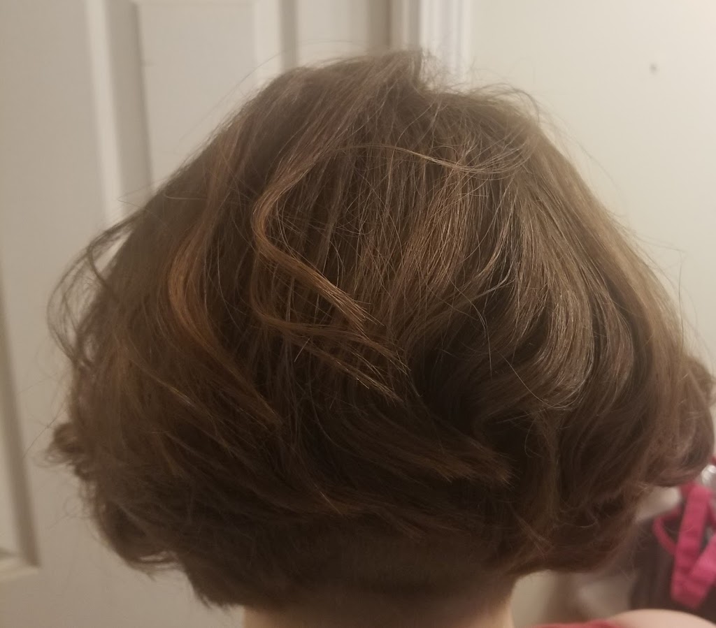 Salon Manhattan | 11170 84 Ave, Delta, BC V4C 2L7, Canada | Phone: (604) 590-6739