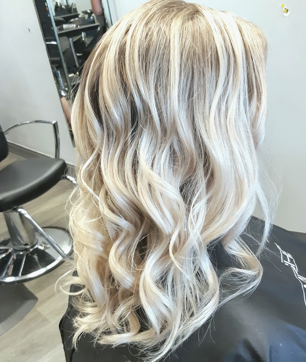 Obsessions Hair Salon | 22 Market St S, Brantford, ON N3S 2E3, Canada | Phone: (519) 751-3634
