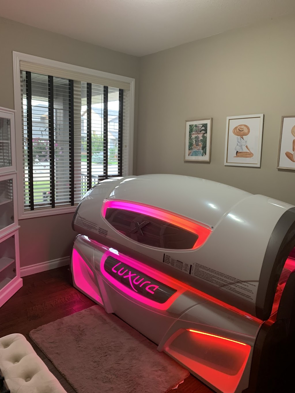 Afterglow Tanning | 48 Cyprus Rd, Blackfalds, AB T0M 0C5, Canada | Phone: (780) 267-0917
