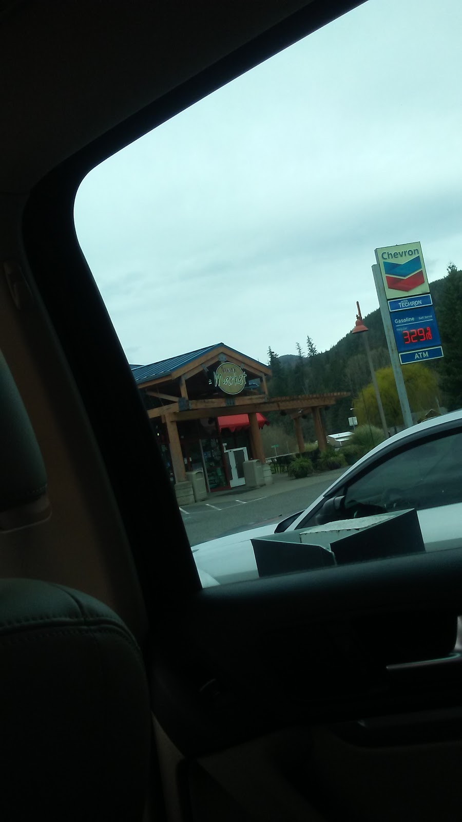 Nooksack Market Center | 5048 Mt Baker Hwy, Deming, WA 98244, USA | Phone: (360) 592-5864