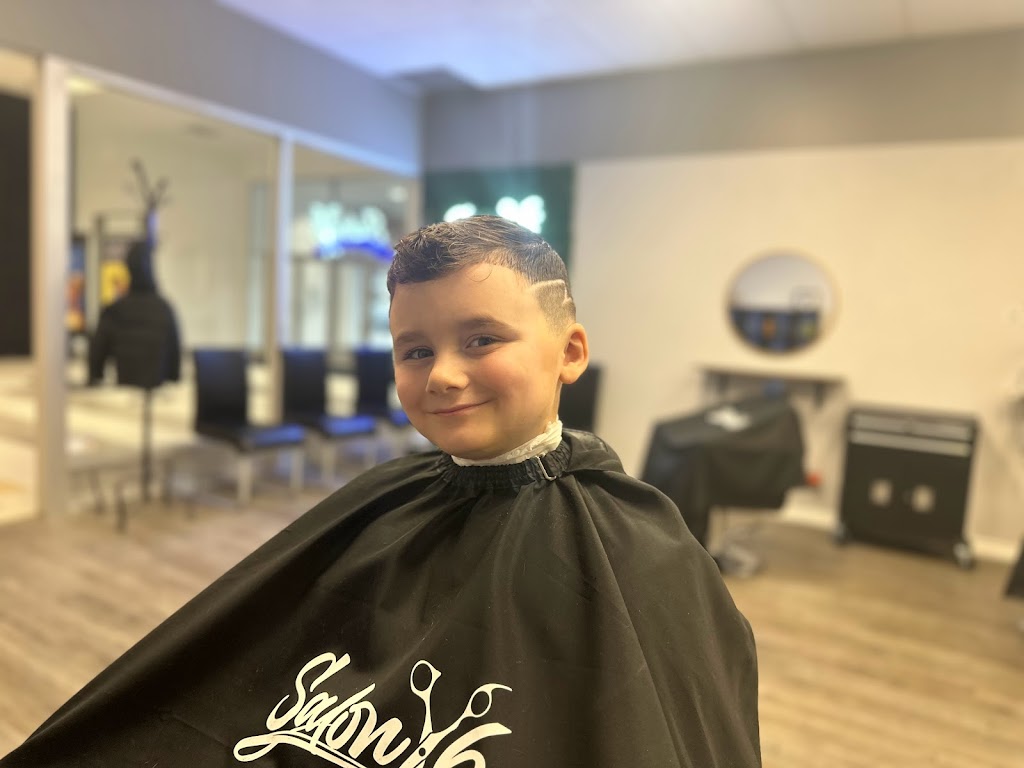 Salon 6 Unisex | 243 King St E, Bowmanville, ON L1C 5C4, Canada | Phone: (365) 836-0104