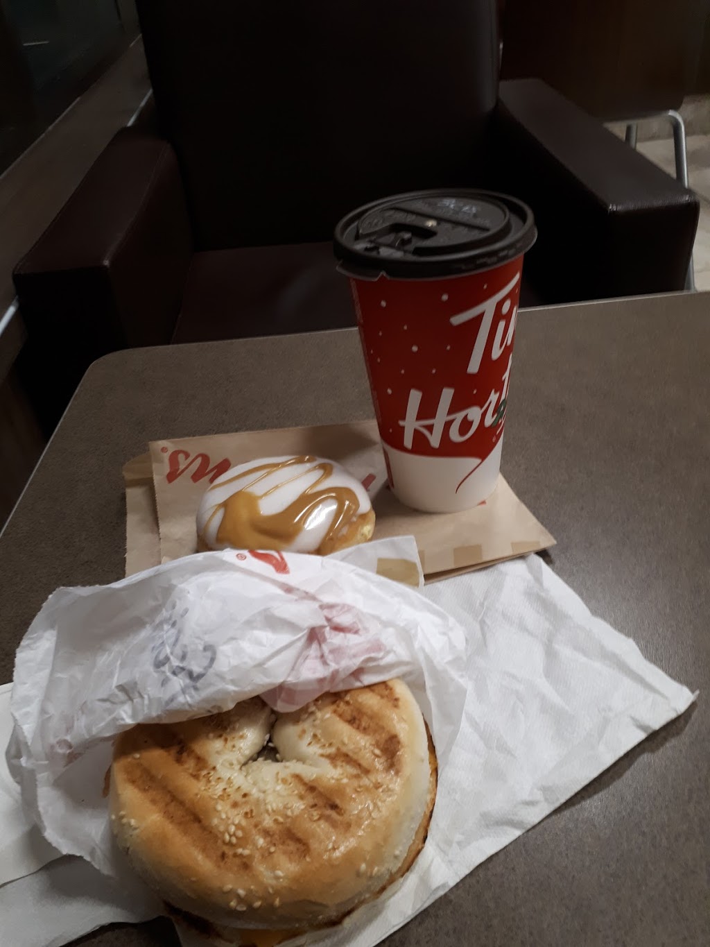 Tim Hortons | 900 Steeles Ave E, Milton, ON L9T 5M6, Canada | Phone: (905) 878-1345