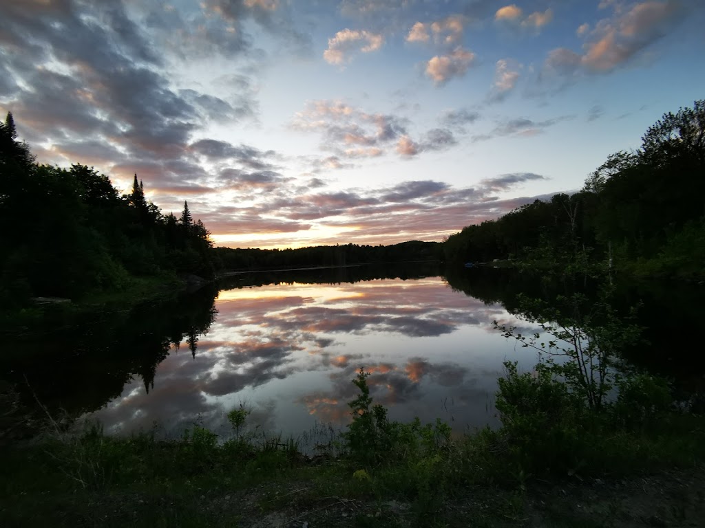 Chalet Le Ptit Condor | Rue du Condor, Saint-Calixte-de-Kilkenny, QC J0K 1Z0, Canada | Phone: (514) 898-3289