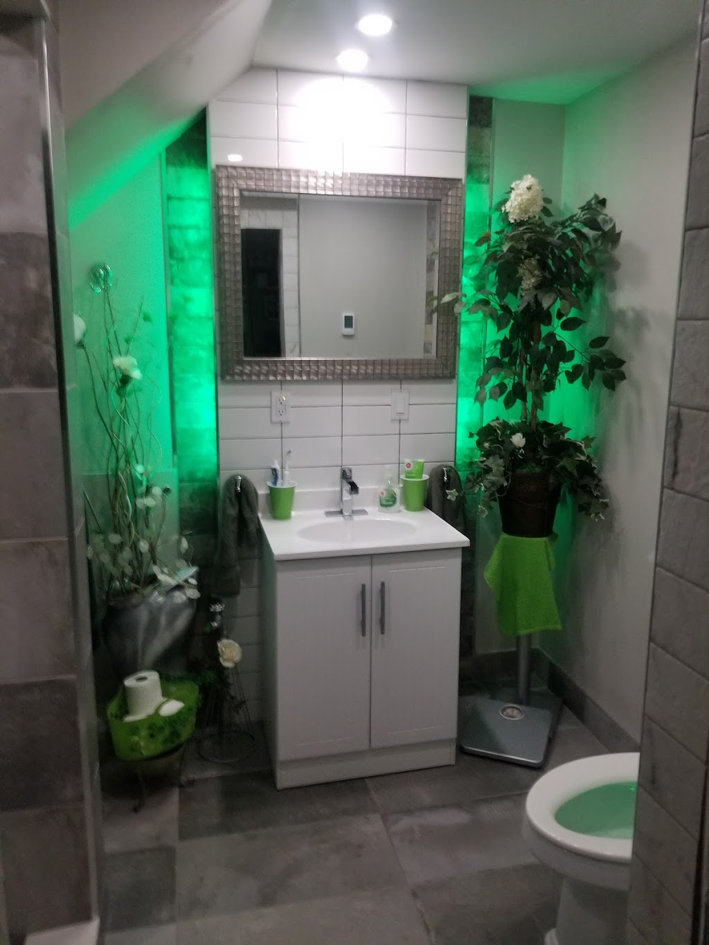 Versa-Tile | Meadowood Rd, Kingston, ON K7M 5G6, Canada | Phone: (613) 453-4641