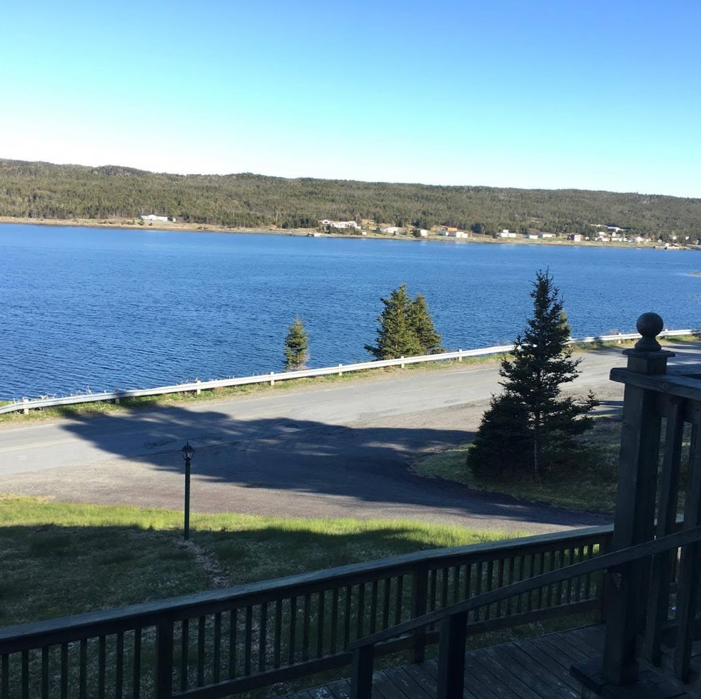 Salmonier Country Manor | 428 Main Road, Mount Carmel, NL A0B 2M0, Canada | Phone: (709) 986-2222