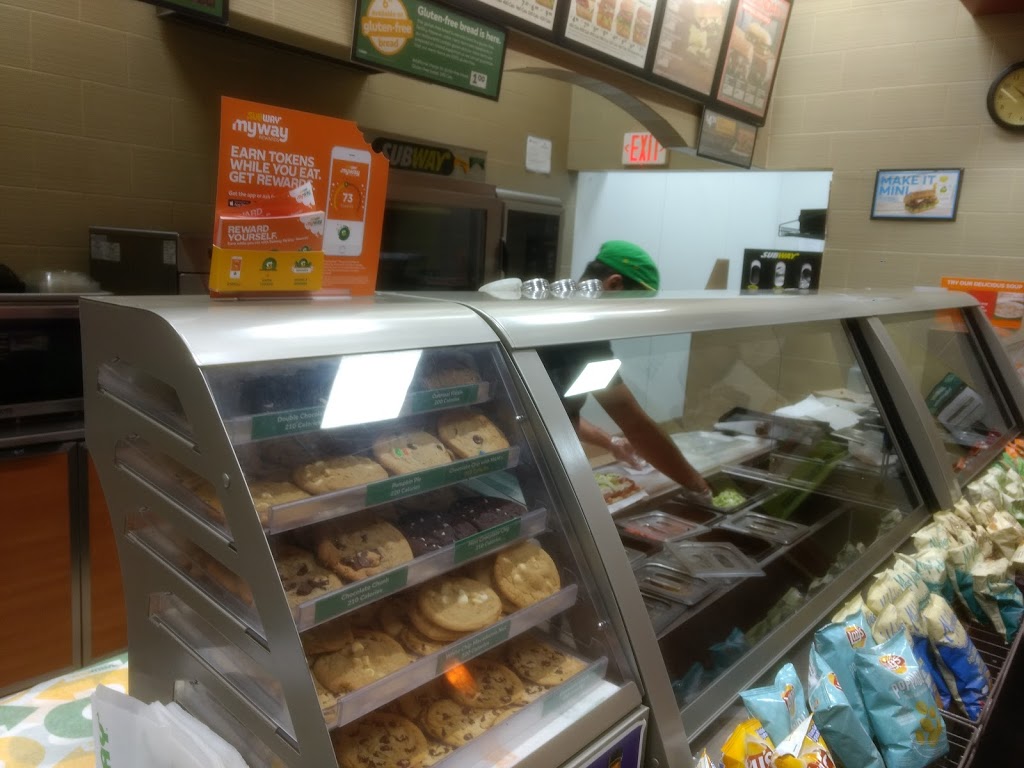 Subway | 3582 Major MacKenzie Dr W, Maple, ON L6A 1S1, Canada | Phone: (905) 417-6499