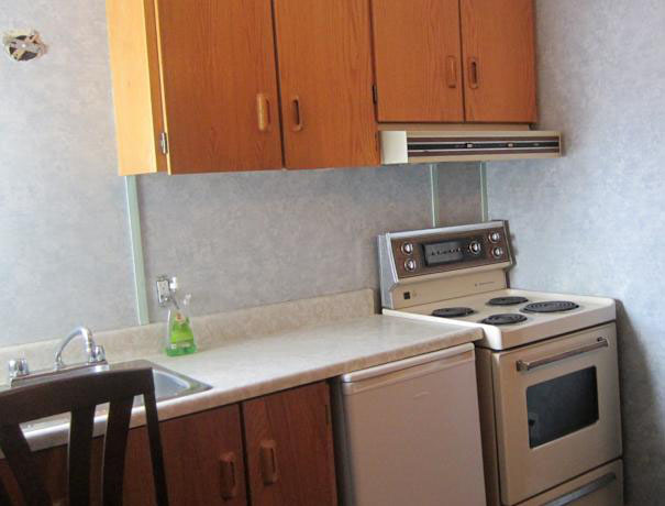 Paris Motel | 665 Montréal Rd, Ottawa, ON K1K 0T1, Canada | Phone: (613) 745-6891