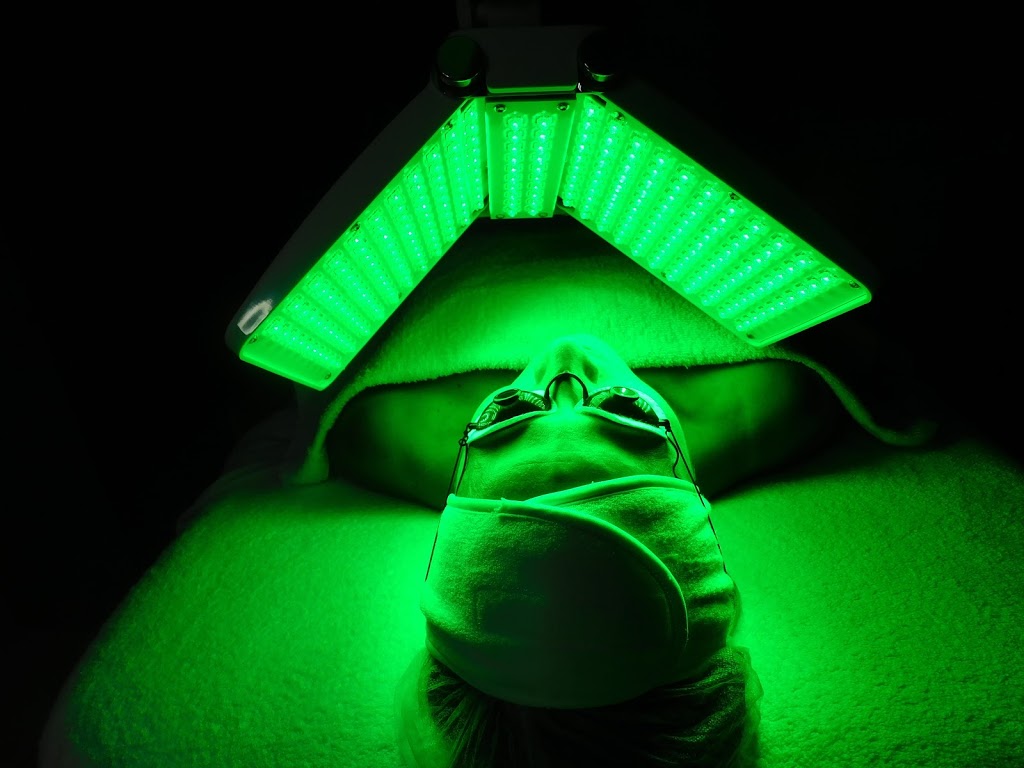 L. B. Spa | 879 Sheppard Ave W, Toronto, ON M3H 2T4, Canada | Phone: (416) 525-4578