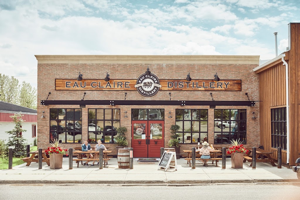 Eau Claire Distillery | 113 Sunset Blvd SW, Turner Valley, AB T0L 2A0, Canada | Phone: (403) 933-5408