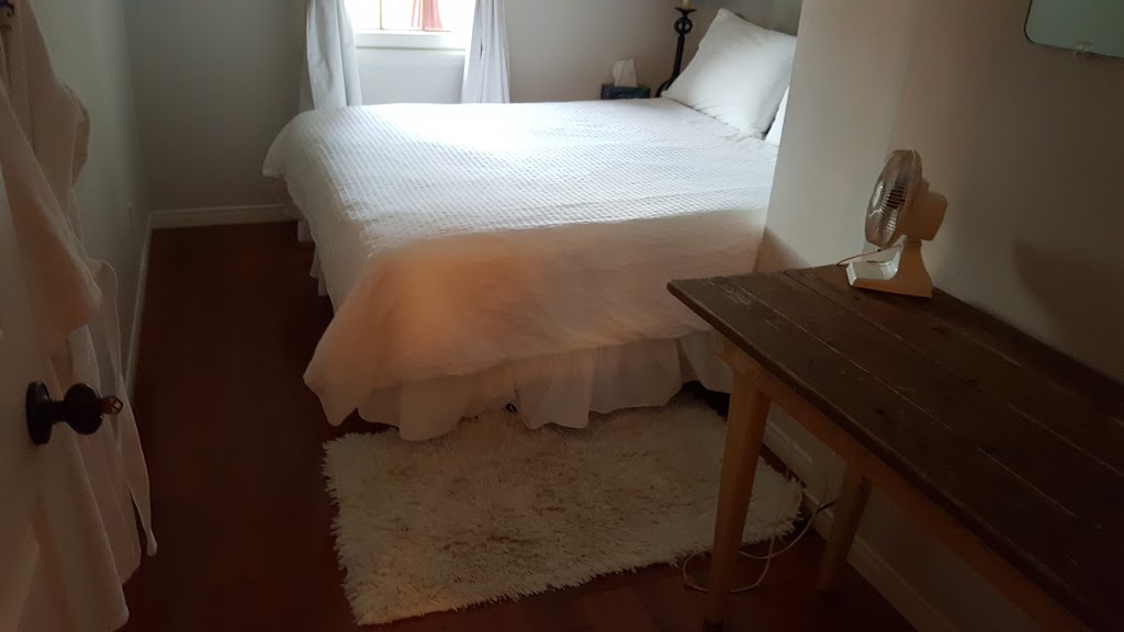 Auberge Old Chelsea B&B | 213 Chemin Old Chelsea, Chelsea, QC J9B 1J3, Canada | Phone: (819) 827-1316