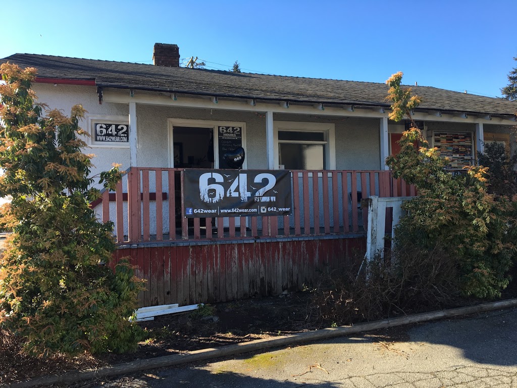 642 Wear | 6596 Sooke Rd #103, Sooke, BC V9Z 0A7, Canada | Phone: (778) 679-9734
