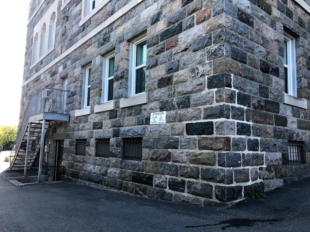 Centre Saint-Louis | 262 Rue Racine, Québec, QC G2B 1E6, Canada | Phone: (418) 686-4040 ext. 4063