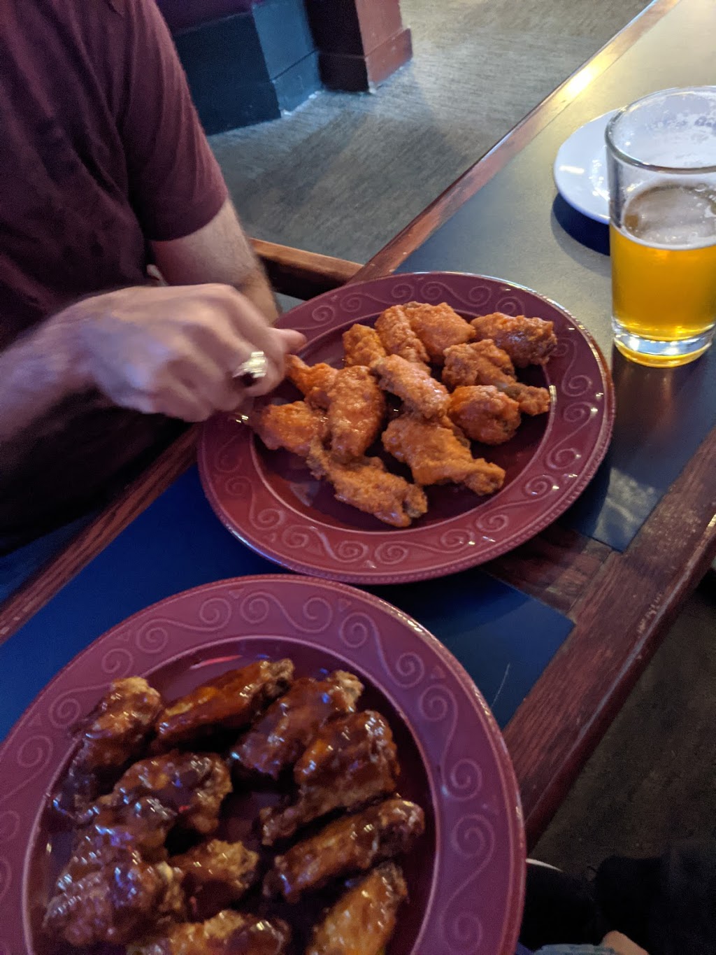 Village Pub | 7725 Champlain Cres, Vancouver, BC V5S 4J6, Canada | Phone: (604) 433-1111