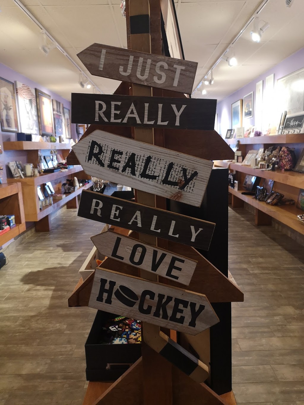 MinaPeach Framing Designs | 3863 Dougall Ave, Windsor, ON N9G 1X3, Canada | Phone: (519) 915-2894
