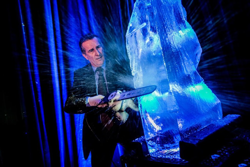 Sculptures sur glace - Entreprises Godon | 1040 Rue Saint Roch, Mont-Tremblant, QC J8E 2Y9, Canada | Phone: (819) 425-8010