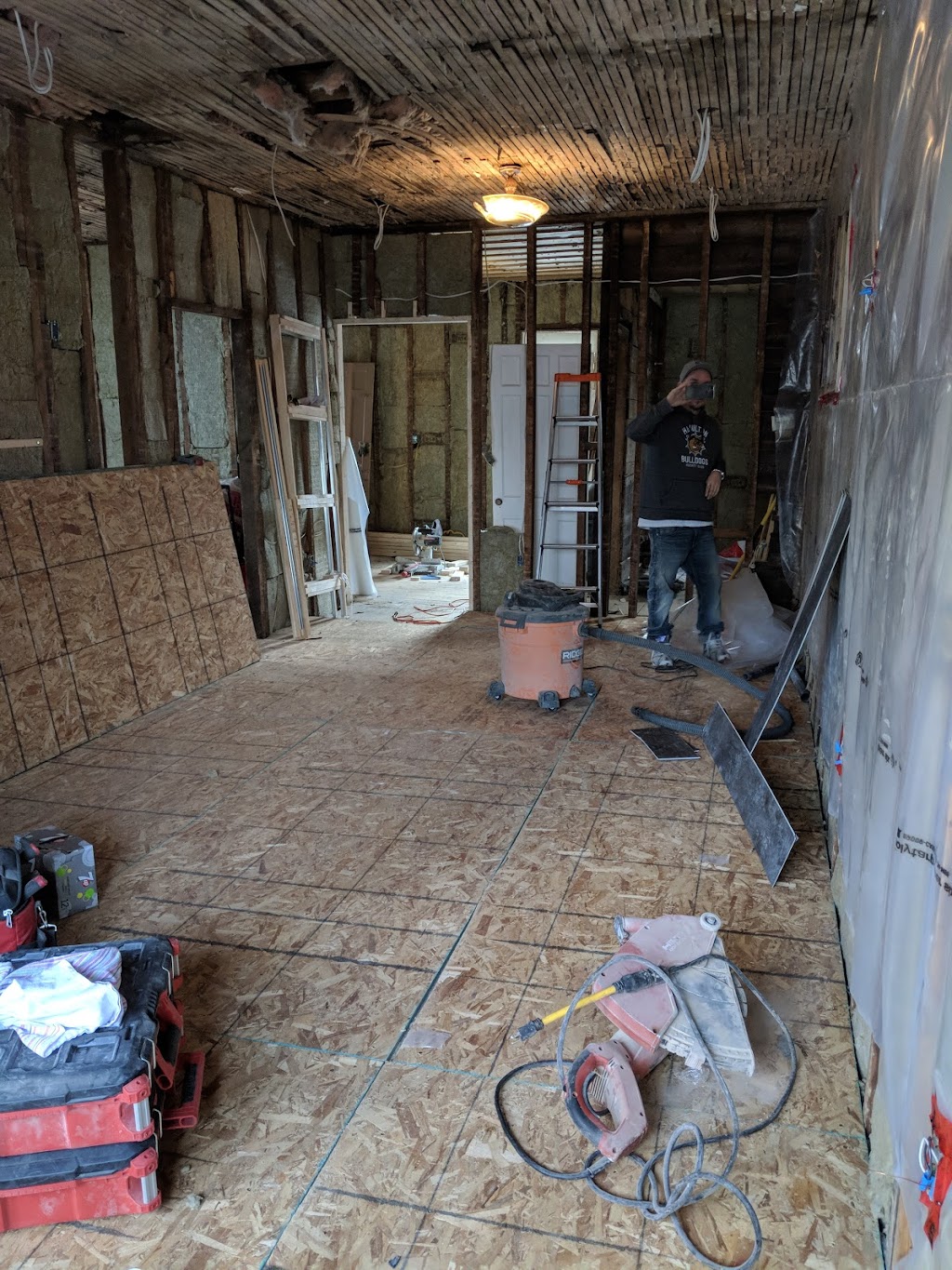 Dl Renovations and property management | 44 San Felice Ln, Hamilton, ON L9B 0B5, Canada | Phone: (905) 741-9981